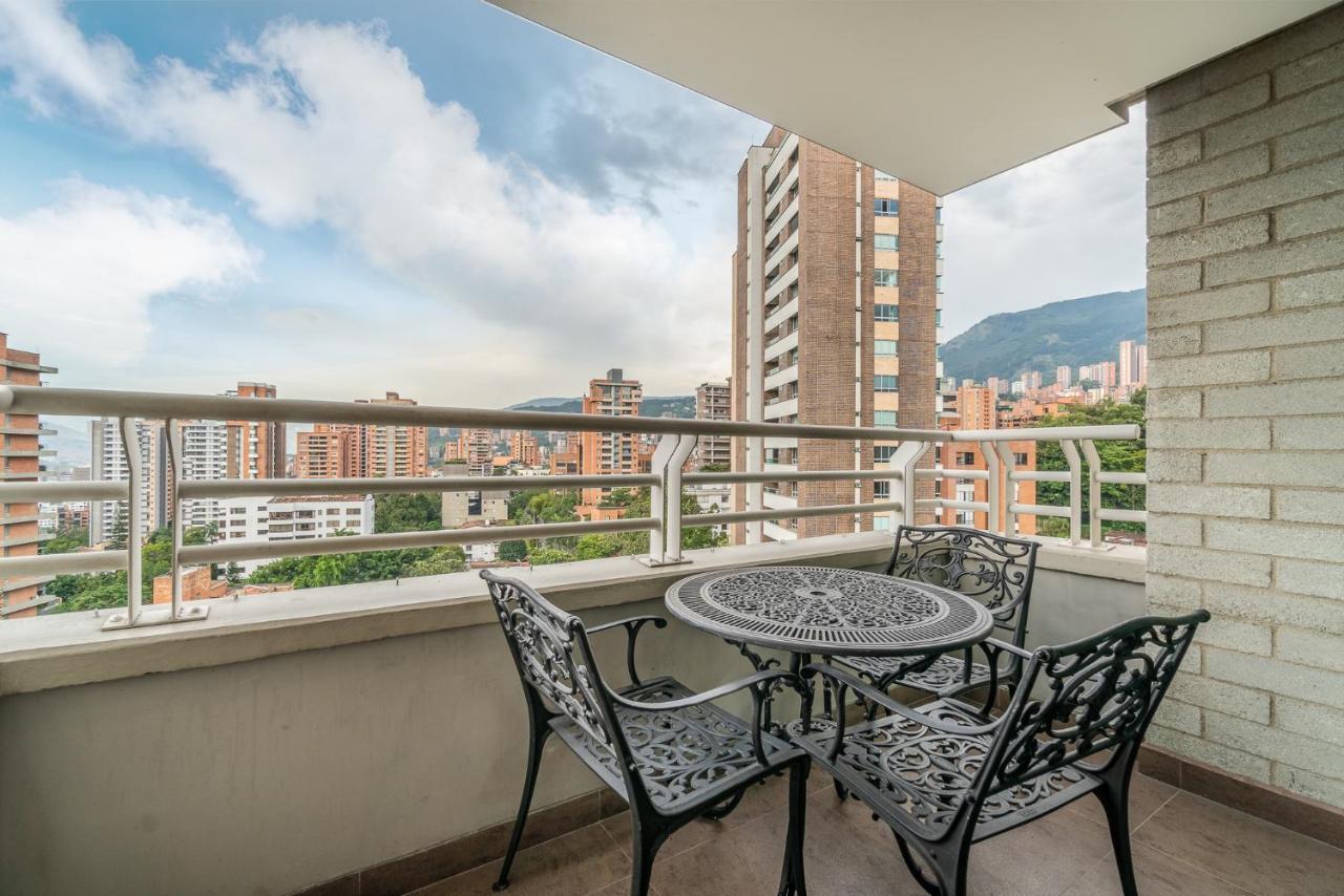 Apartamentos Poblado Alejandria By Housy Host Medellin Exterior photo