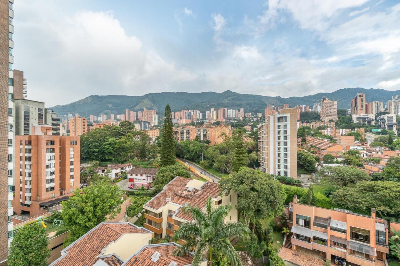 Apartamentos Poblado Alejandria By Housy Host Medellin Exterior photo