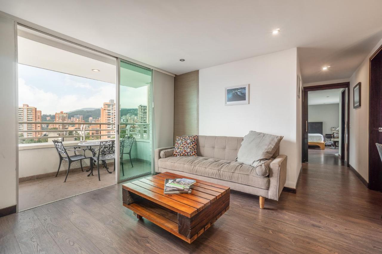 Apartamentos Poblado Alejandria By Housy Host Medellin Exterior photo