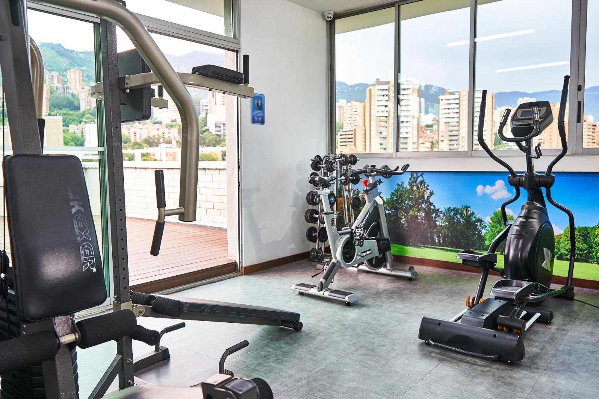 Apartamentos Poblado Alejandria By Housy Host Medellin Exterior photo