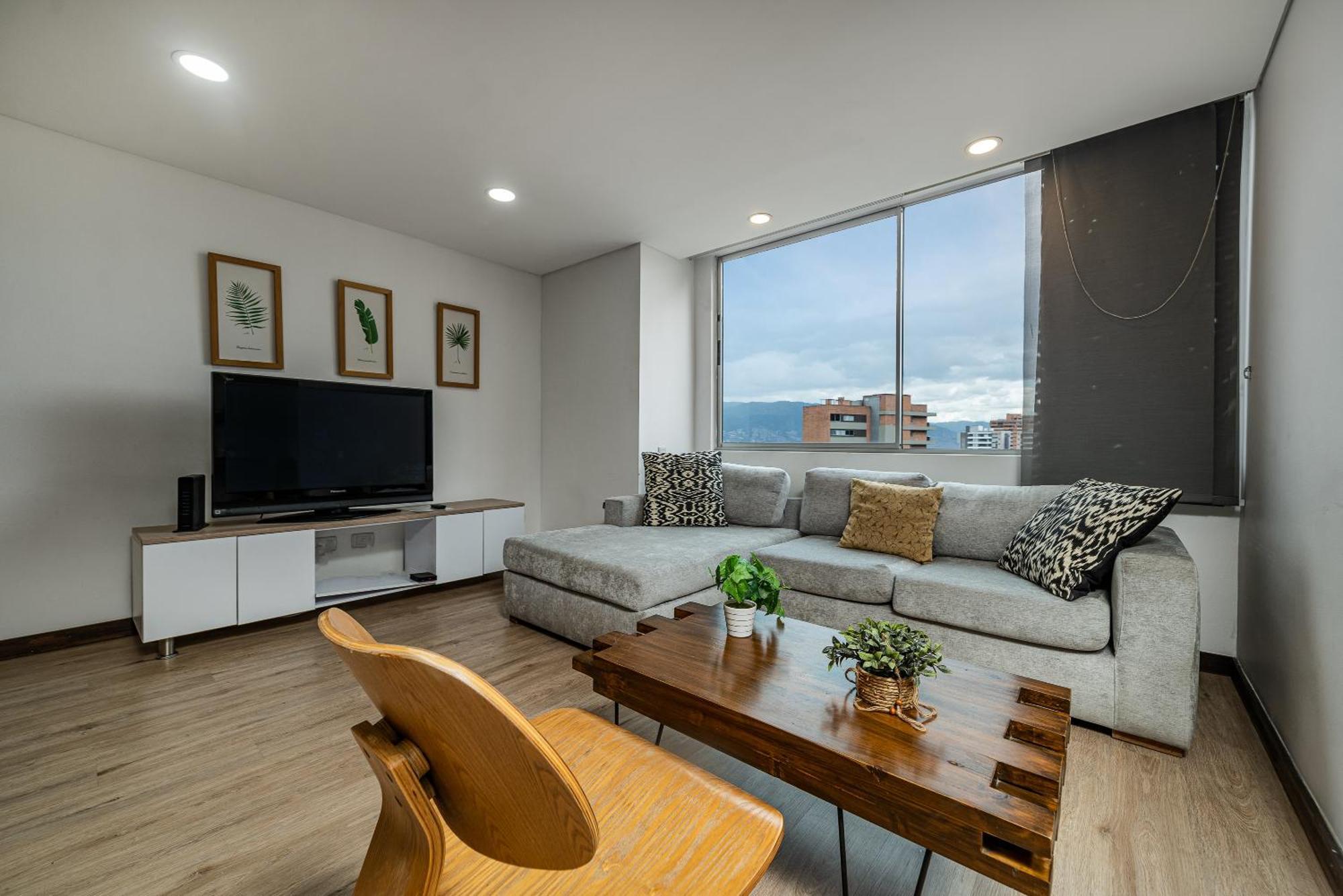 Apartamentos Poblado Alejandria By Housy Host Medellin Exterior photo