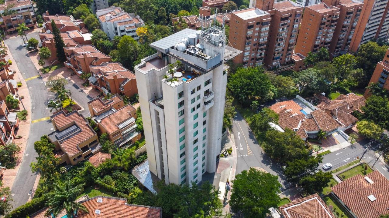 Apartamentos Poblado Alejandria By Housy Host Medellin Exterior photo